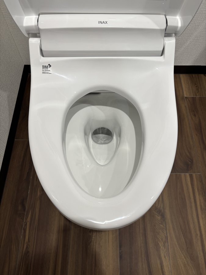 LIXIL アメージュ便器リトイレ 手洗無し ショールーム展示機（便座まわり）